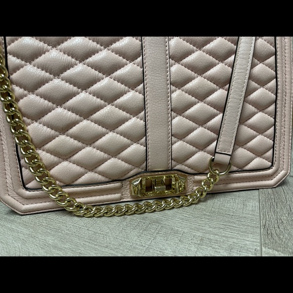 Rebecca Minkoff Jumbo Love shoulder bag in Pink - Picture 2 of 6
